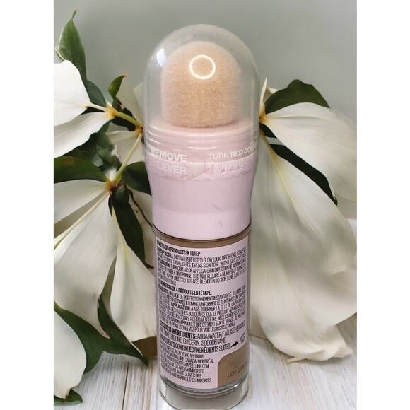 Maybelline Instant Age Rewind Perfector 4-In-1 Glow Makeup 0.5 Fair Light Cool - Picture 3 of 7